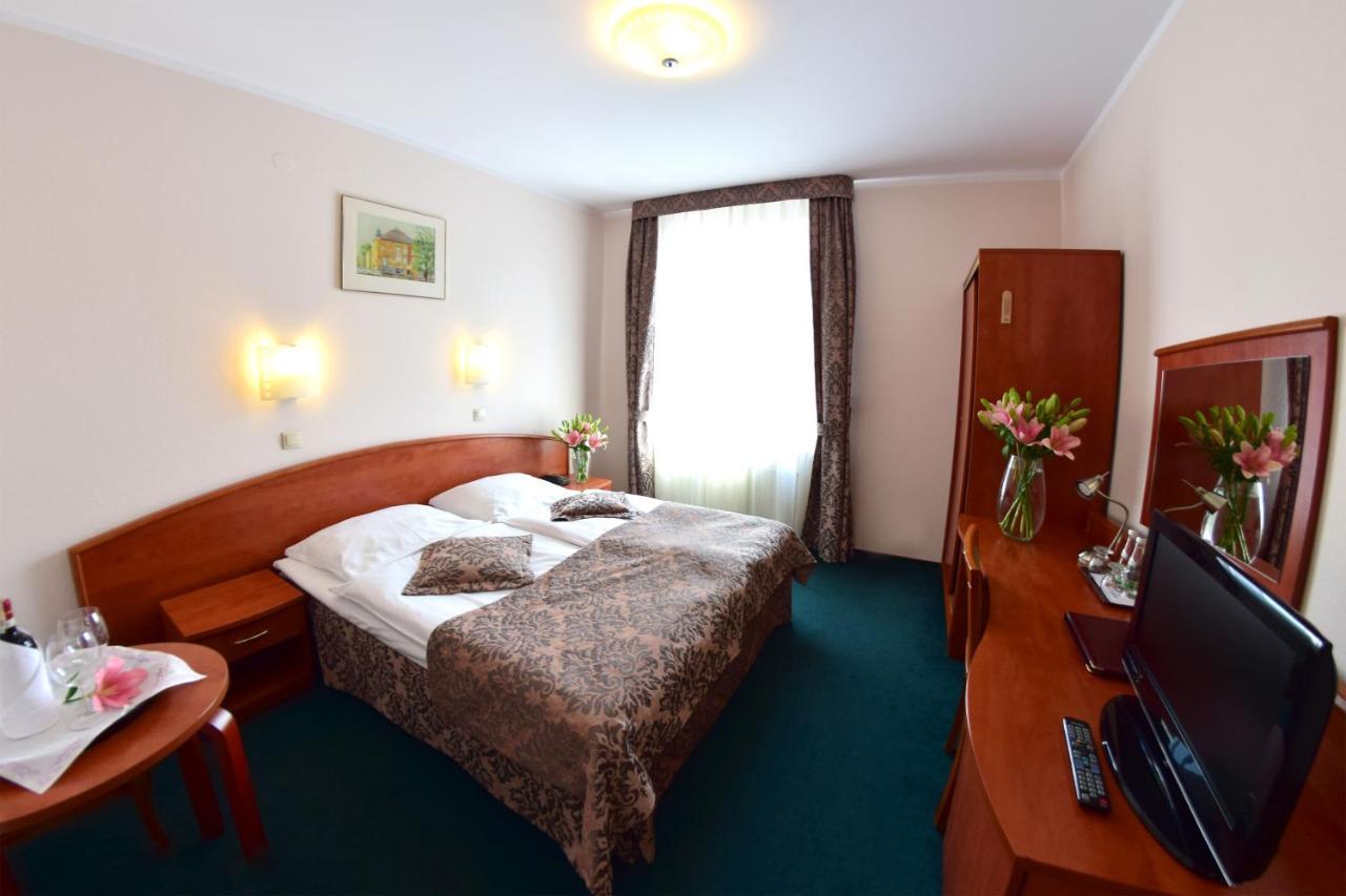 Hotel Panorama Nowy Sacz Exterior photo
